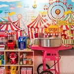 Apartment Spacieux Luna Park Centre
